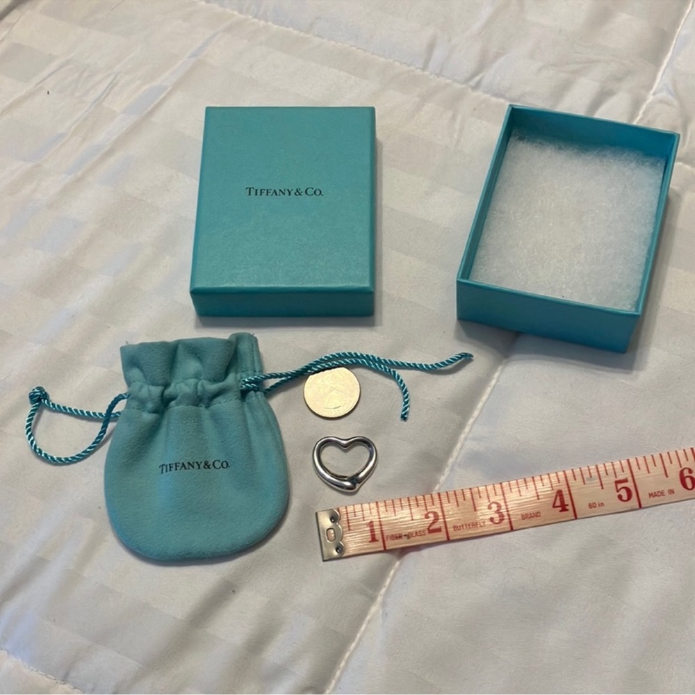 Tiffany and co. Open heart pendant
